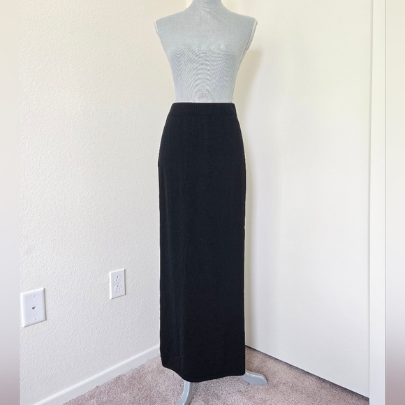 St. John Evening Santana Knit Long Maxi Skirt in Black 21" Side Slit Size 10 - Picture 2 of 16